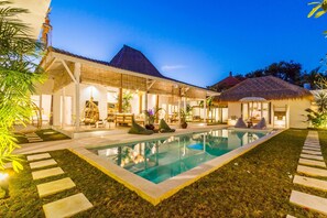 5 bedrooms - Villa M by Alfred in Bali - Stunning Family Villa With Pool at Seminyak Beach (Seminyak)