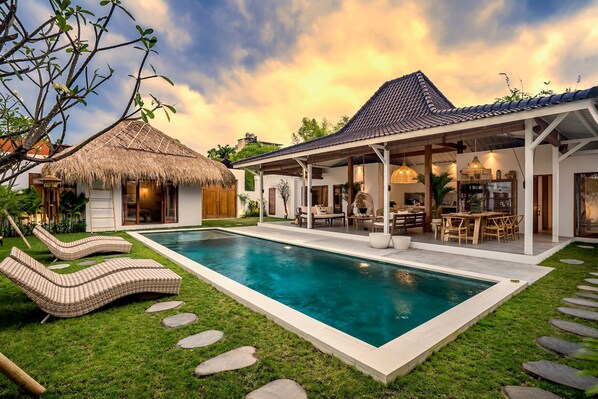 Villa | 5 bedrooms - Villa Folie by Alfred in Bali - New 5bdr Dream Villa in the Heart of Seminyak (Seminyak)