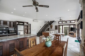 4 bedrooms - Villa Gading by Alfred in Bali - Stunning 4BD Villa in the Heart of Seminyak Beach (Seminyak)