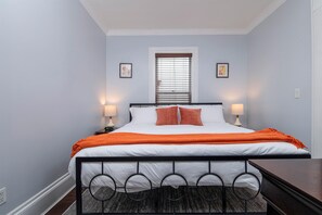 3 habitaciones, tabla de planchar con plancha y wifi gratis 