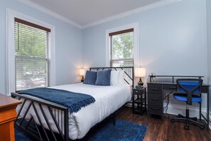 3 chambres, fer et planche à repasser, Wi-Fi gratuit, draps fournis