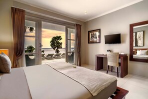 Villa | 3 bedrooms - Villa Eden Roc by Alfred in Bali - Luxury Beachfront 3BR Villa With Infinity Pool Amed (Karangasem)