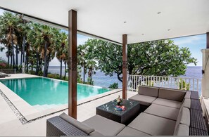 Villa - Villa Eden Roc by Alfred in Bali - Luxury Beachfront 3BR Villa With Infinity Pool Amed (Karangasem)