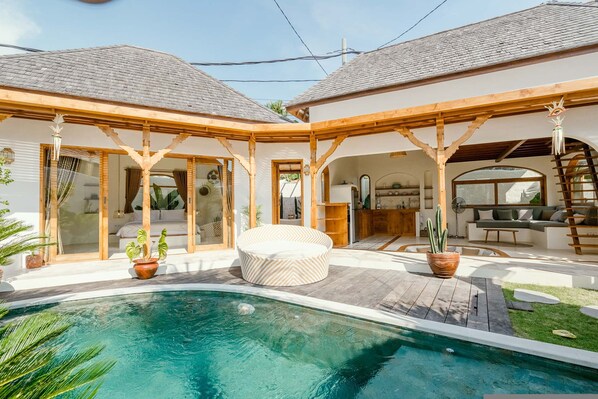 Villa | 1 bedroom - Villa Canggutopia 4 by Alfred in Bali - Relaxing 1BR Private Pool Villa 5min to Echo Beach (Canggu)