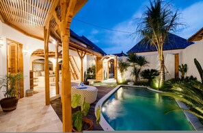 Villa | 1 bedroom - Villa Canggutopia 4 by Alfred in Bali - Relaxing 1BR Private Pool Villa 5min to Echo Beach (Canggu)