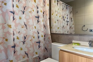 Apartment | Bathroom