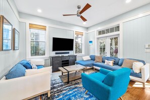 TV - Private Pool and Sitting Spa! Community Amenities! 4 Adult Bikes! (Santa Rosa Beach)