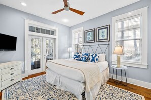 4 bedrooms, free WiFi, bed sheets - Private Pool and Sitting Spa! Community Amenities! 4 Adult Bikes! (Santa Rosa Beach)