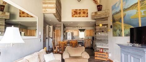 Smart TV, fireplace