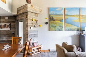 Interior - Big Sky Vacation Rentals | Spotted Fawn Court (Big Sky MT)