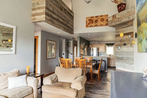 Smart-tv och eldstad