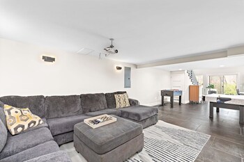 Unique 4br Into The Woods Fire Pit 4 Bedroom Home