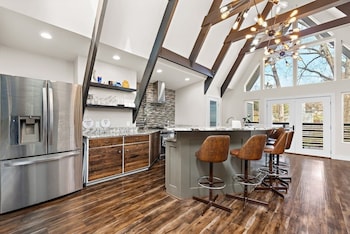 Unique 4br Into The Woods Fire Pit 4 Bedroom Home