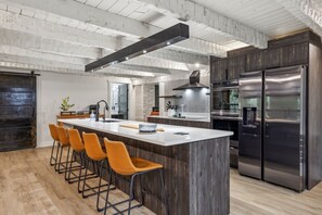 Ferienhütte, 4 Schlafzimmer | Eigene Küche | Kühlschrank, Ofen, Wasserkocher mit Kaffee-/Teezubehör, Toaster