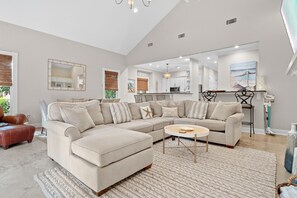 House, 3 Bedrooms | Living area | Smart TV