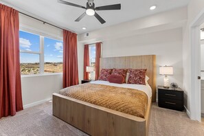 2 habitaciones, escritorio y espacio para trabajar con laptop 