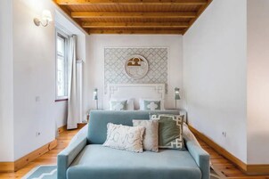 客房 | 办公桌、笔记本电脑工作区、免费 WiFi、床单