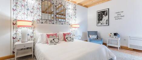 Junior Studio Suite | 1 bedroom, desk, laptop workspace, free WiFi