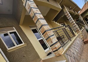 Apartment | Exterior detail - Quiet Apartment With Fast Wifi - Kisaasi Kampala (Kampala)