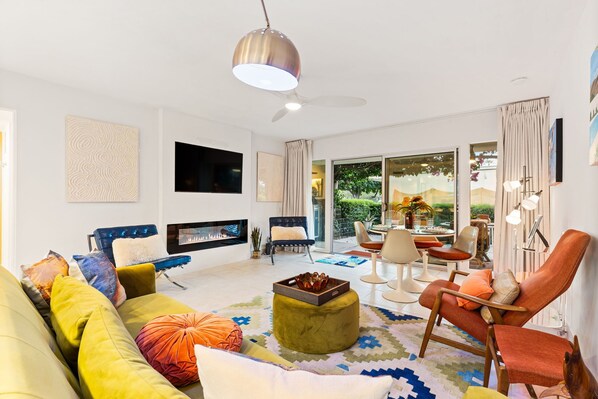 Smart TV - 25% Off 30+ Night Stay! Gorgeous Condo W/Pool/Spa (Palm Springs)