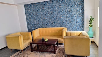Deluxe Duplex | Living area