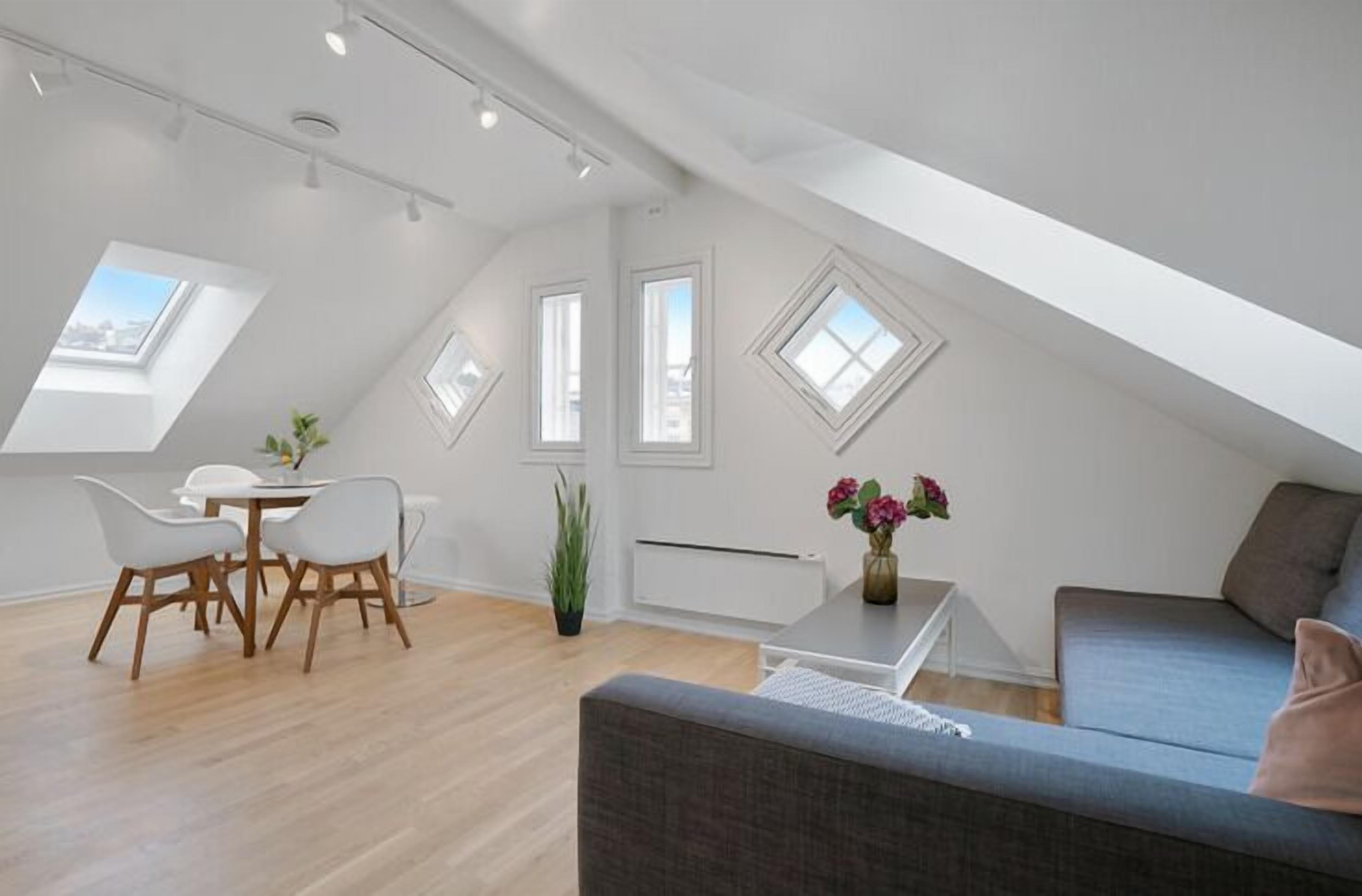 Penthouse urbano | Espacio para trabajar con laptop, wifi gratis y ropa de cama 