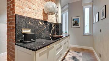 Leilighet – superior, byutsikt | Eget tekjøkken | Kjøleskap, kokeplater, oppvaskmaskin og kaffetrakter/tekoker