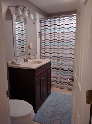 風筒、提供毛巾、廁紙