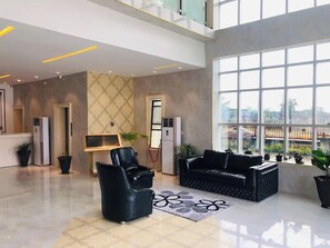 Sala de estar en el lobby