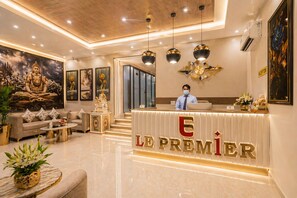 Reception - Hotel Le Premier (New Delhi)