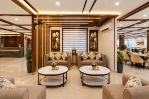 Reception - Hotel Le Premier (New Delhi)