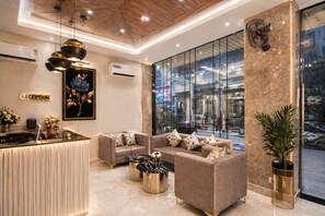Reception - Hotel Le Premier (New Delhi)