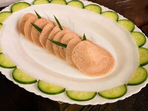 Daily buffet breakfast for a fee - Hotel Le Premier (New Delhi)