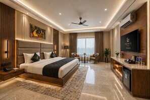 Premium Suite | Laptop workspace, iron/ironing board, free WiFi - Hotel Le Premier (New Delhi)