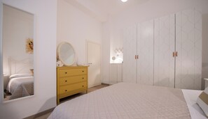 2 chambres, fer et planche à repasser, accès au Wi-Fi (inclus)