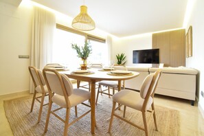 Dining - Superb apartment, exceptional golf view. Large terrace  (AN)