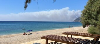 Villa Plomari On The Sea- Entire House