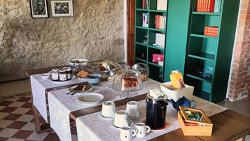 Desayuno buffet incluido todos los días