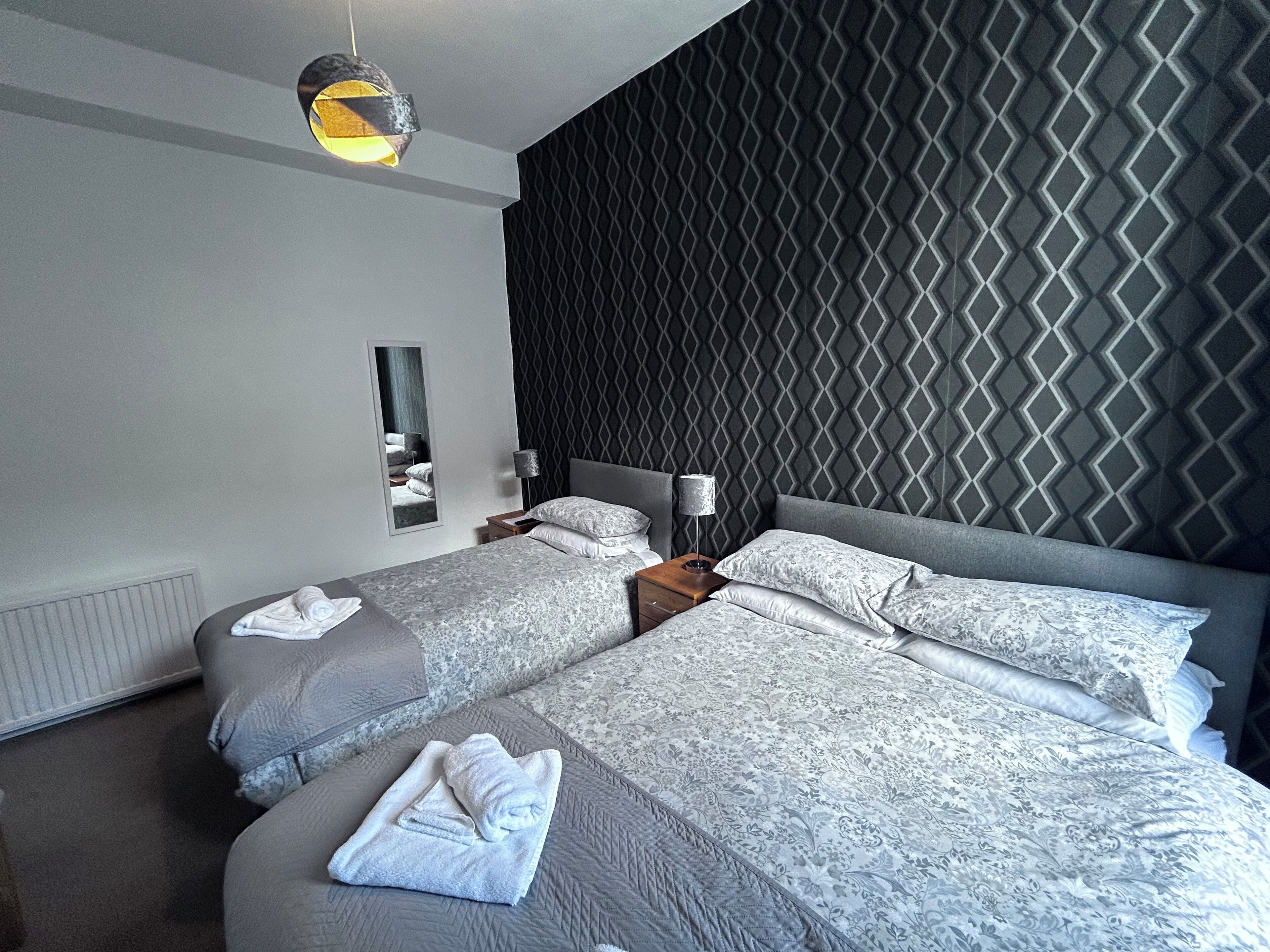 クラシック ツインルーム | アイロン / アイロン台、WiFi (無料)