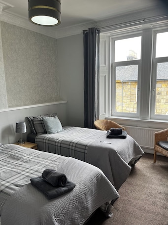 Classic Twin Room | Iron/ironing board, free WiFi
