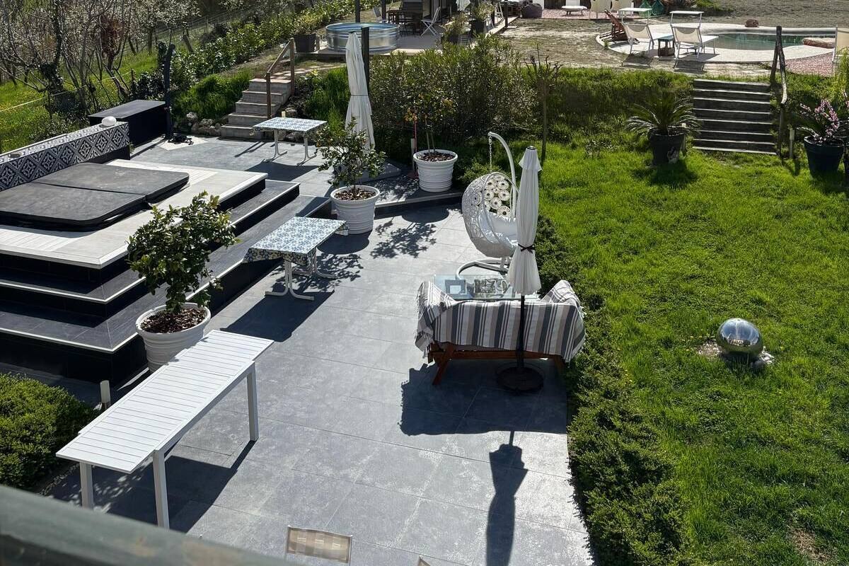 Deluxe Double or Twin Room, Garden View | In-room safe, blackout drapes, soundproofing, WiFi (free)