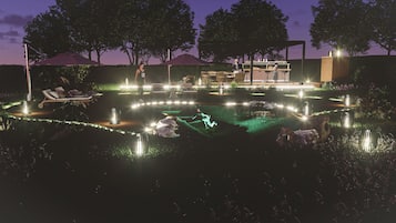 Kolam renang outdoor musiman