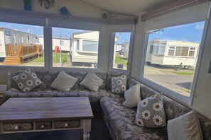 Chalet | Living area | TV