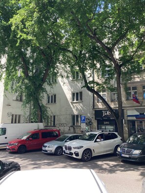 Pysäköinti
