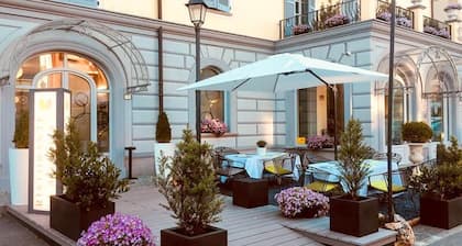 Beautiful villa with private pool in large garden in one of the borghi più belli