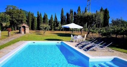 Beautiful villa with private pool in large garden in one of the borghi più belli