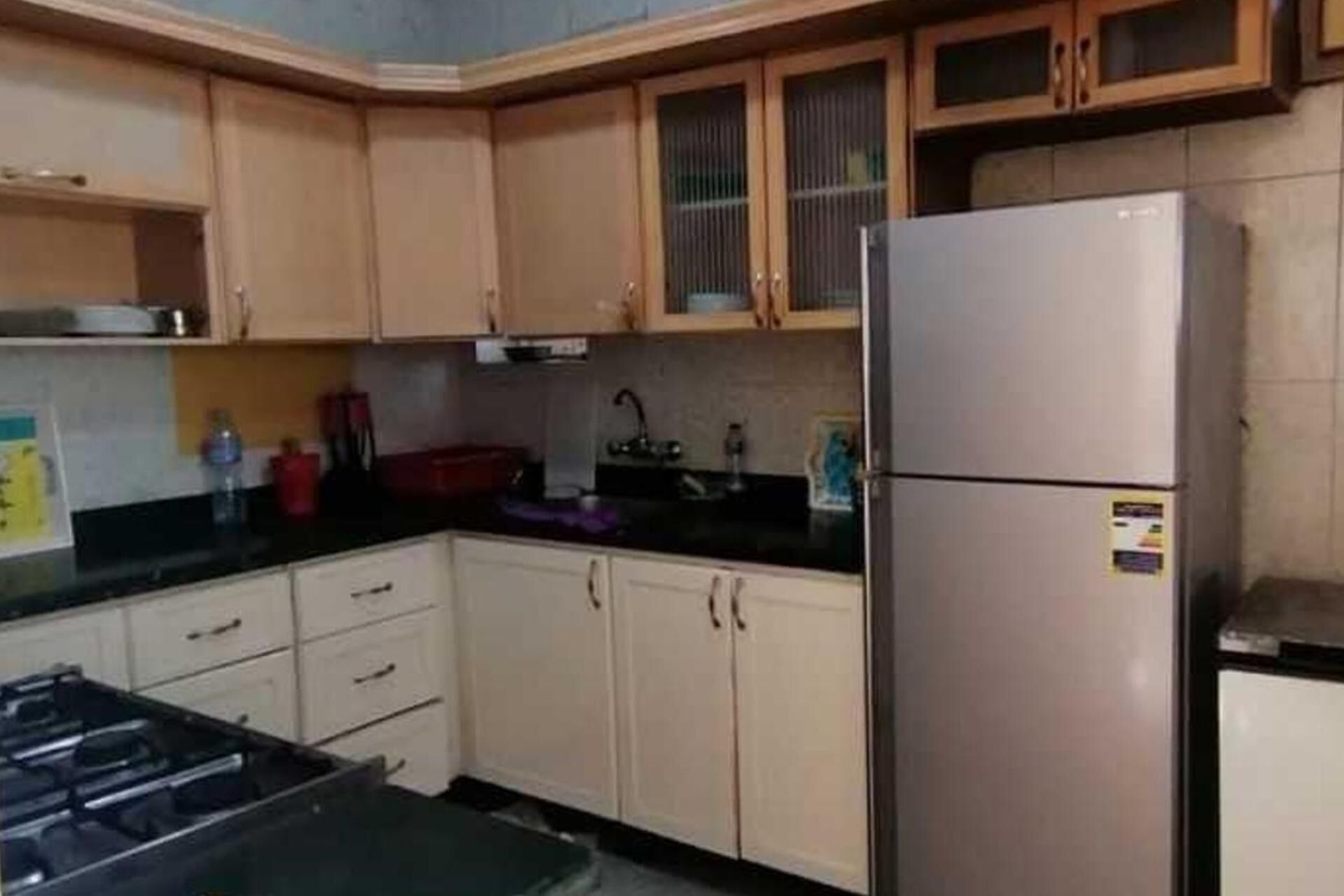 Peti sejuk, ketuhar gelombang mikro, ketuhar, cerek elektrik 