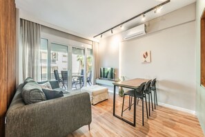 House | 1 bedroom - Luxury Seaview Apartment Free Parking (Vlorë)