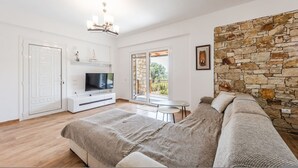 House | 4 bedrooms - Siar The Large Villa Garden Beach Access (Lukovë)