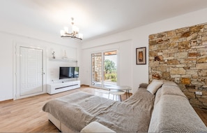 House | 4 bedrooms - Siar The Large Villa Garden Beach Access (Lukovë)